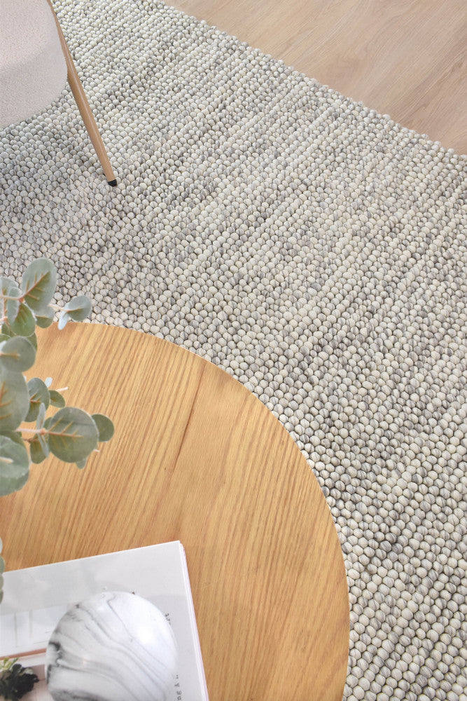 Lure Pebbles Silver Mist Wool Rug