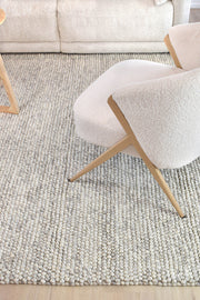 Lure Pebbles Silver Mist Wool Rug