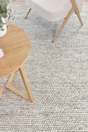 Lure Pebbles Silver Mist Wool Rug