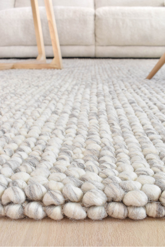 Lure Pebbles Silver Mist Wool Rug