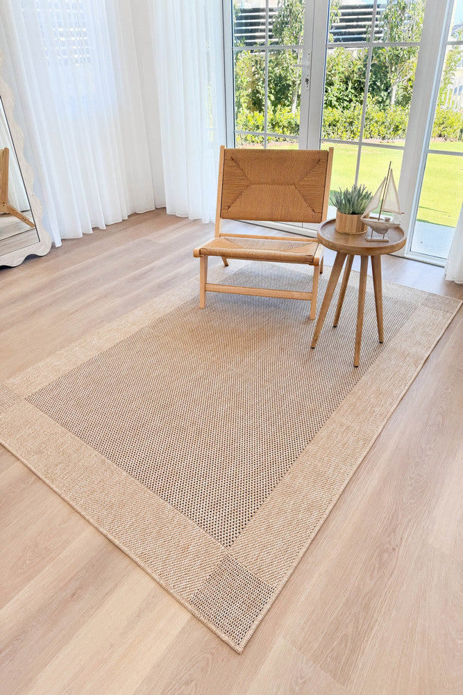 Outdoor Living Sisal Sand Black Rug