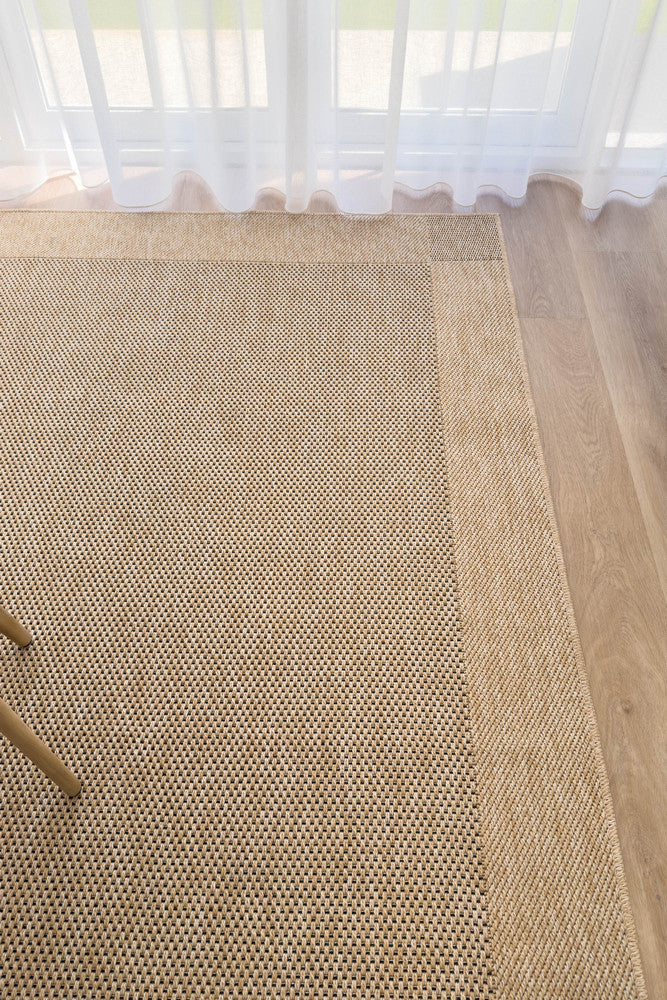 Outdoor Living Sisal Sand Black Rug