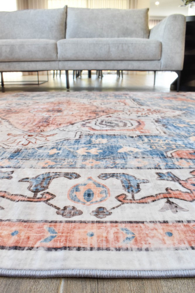 Atlas Chiraz Rose Rug