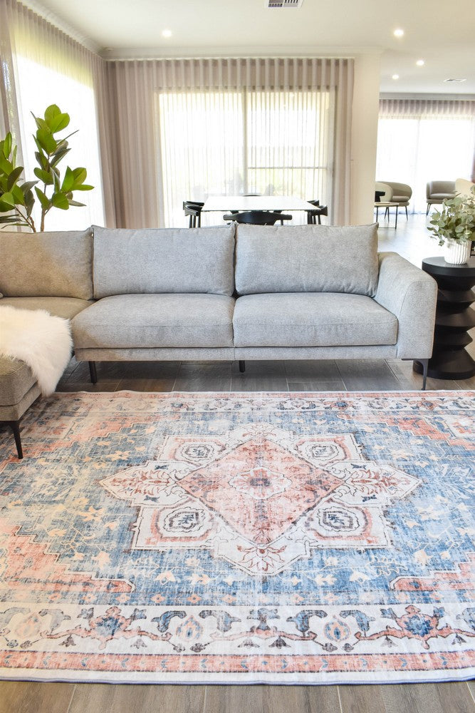 Atlas Chiraz Rose Rug