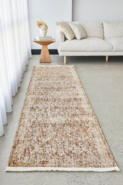 Breezy Alvin Clay Runner Rug