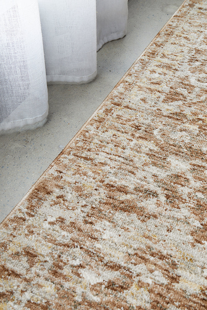 Breezy Alvin Clay Runner Rug