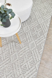 Berlin Cross Light Grey Rug
