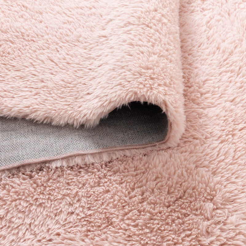 Mila Machine Washable Shaggy Blush Round Rug