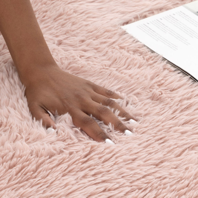 Mila Machine Washable Shaggy Blush Rug