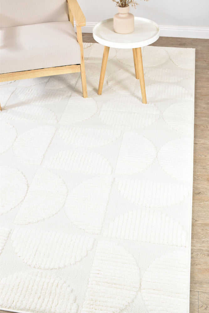 Scarlet Vivid Cream Rug