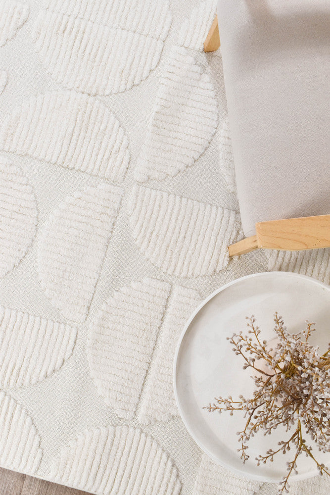 Scarlet Vivid Cream Rug