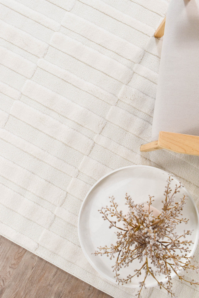 Scarlet Eminent Cream Rug