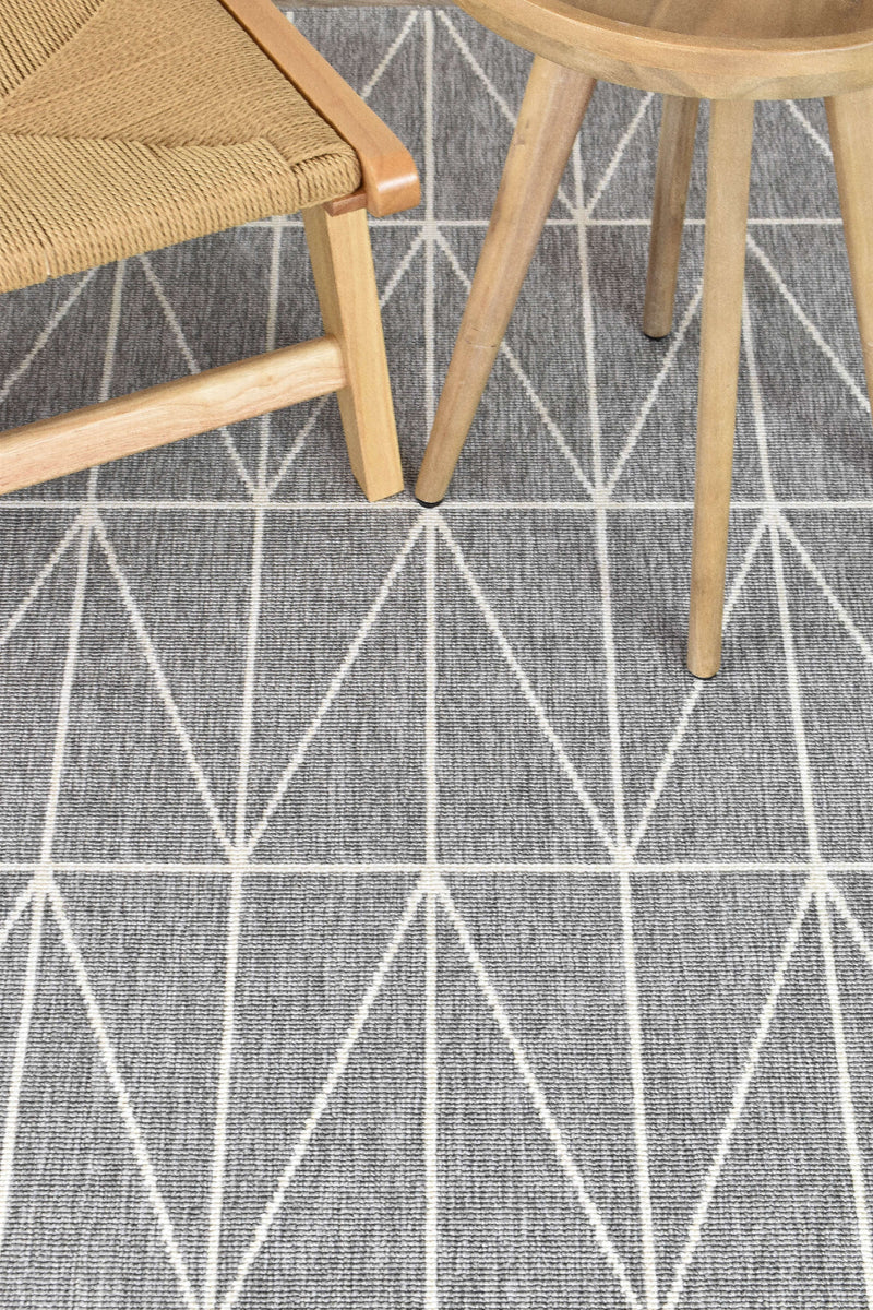 Fenix Deltoid Grey Rug