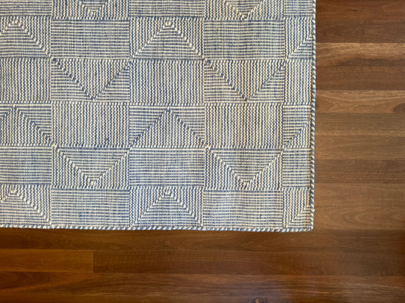 Geezer See Moroccan Blue white Rug