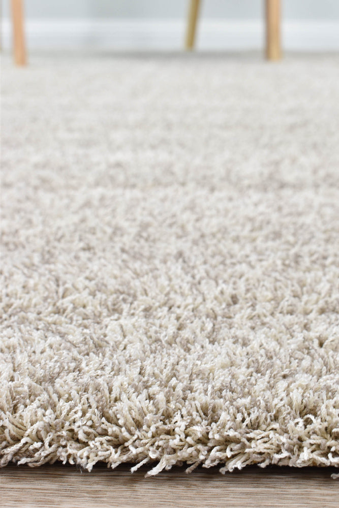 Lila Plain Latte Rug
