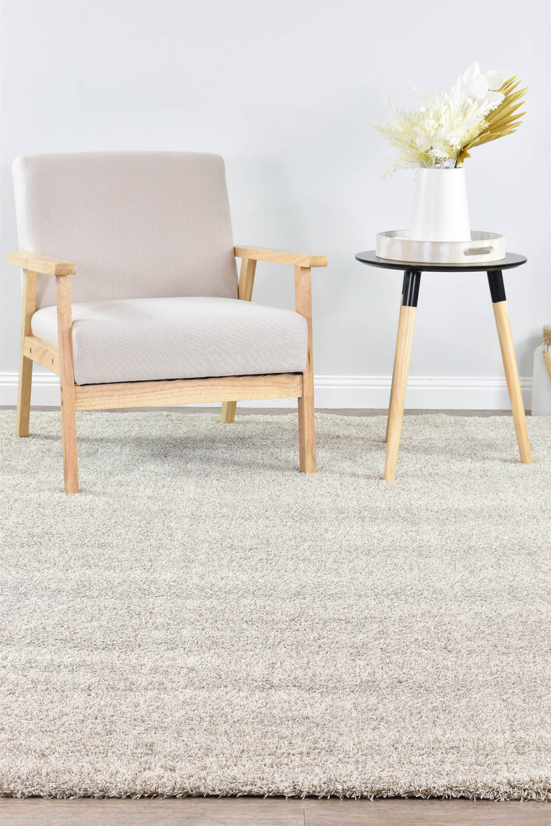 Lila Plain Latte Rug