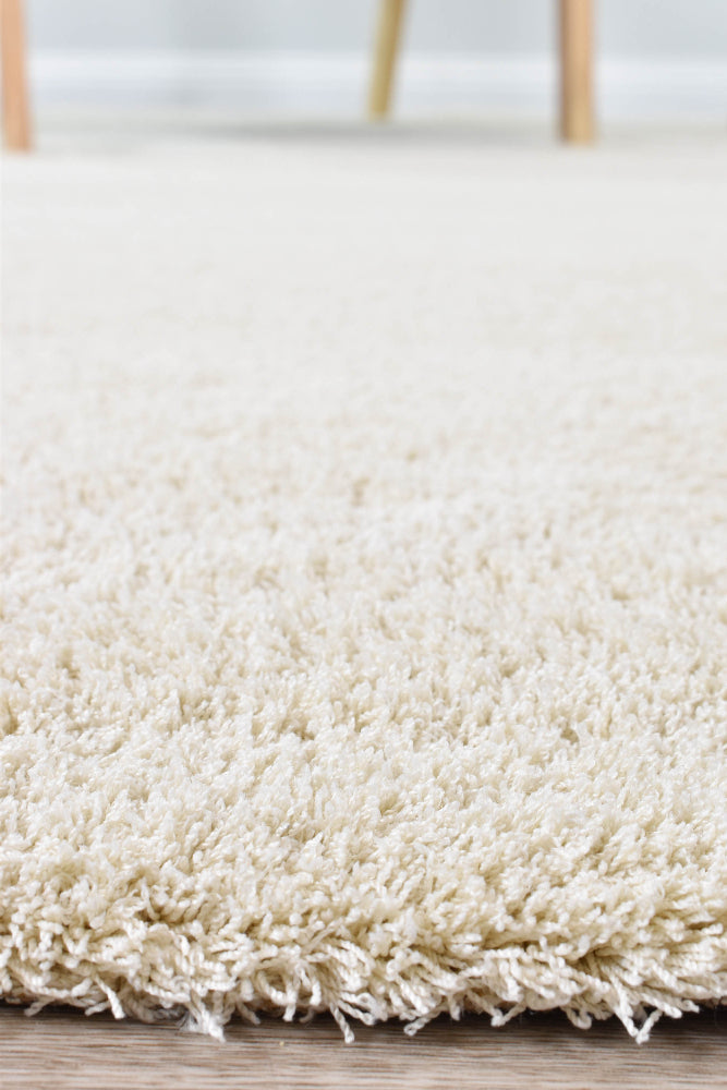 Lila Plain Cream Rug