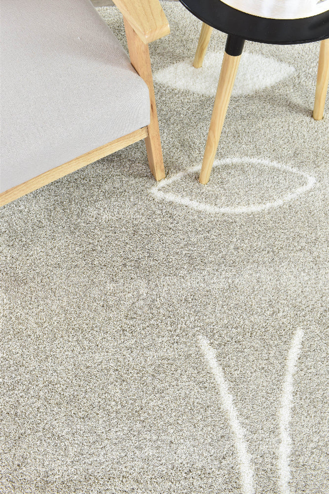 Lila Eye Latte Rug
