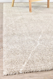 Lila Diamond Latte Rug