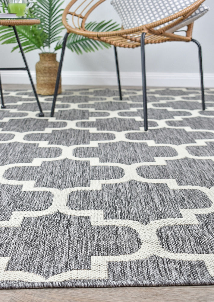 Long Island Trellis Light Grey beige Rug