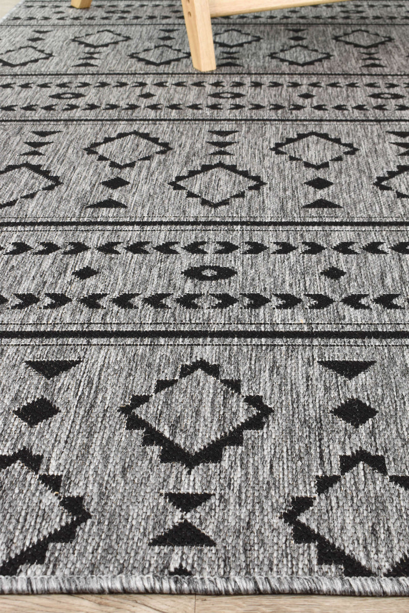 Long Island Tribal Grey Rug