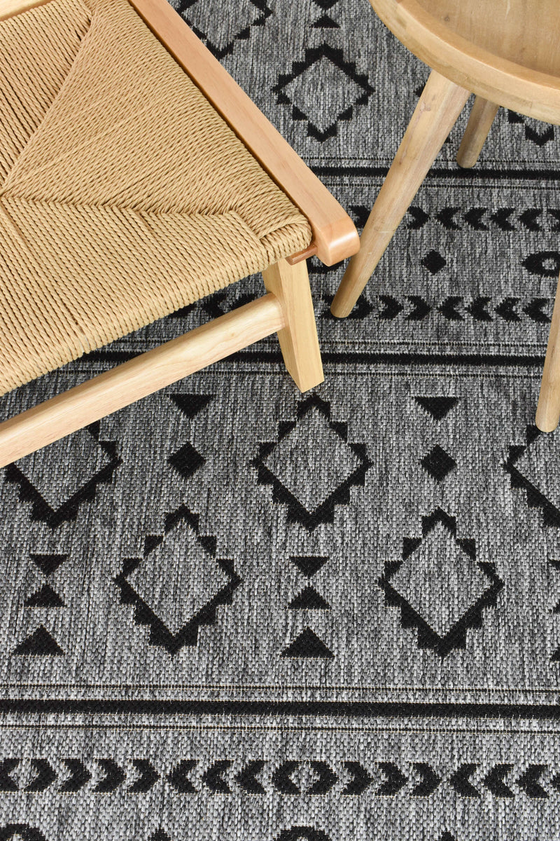 Long Island Tribal Grey Rug