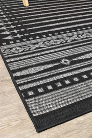 Long Island Tribal Point Black Rug