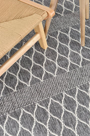 Long Island Trellise strip Grey Rug