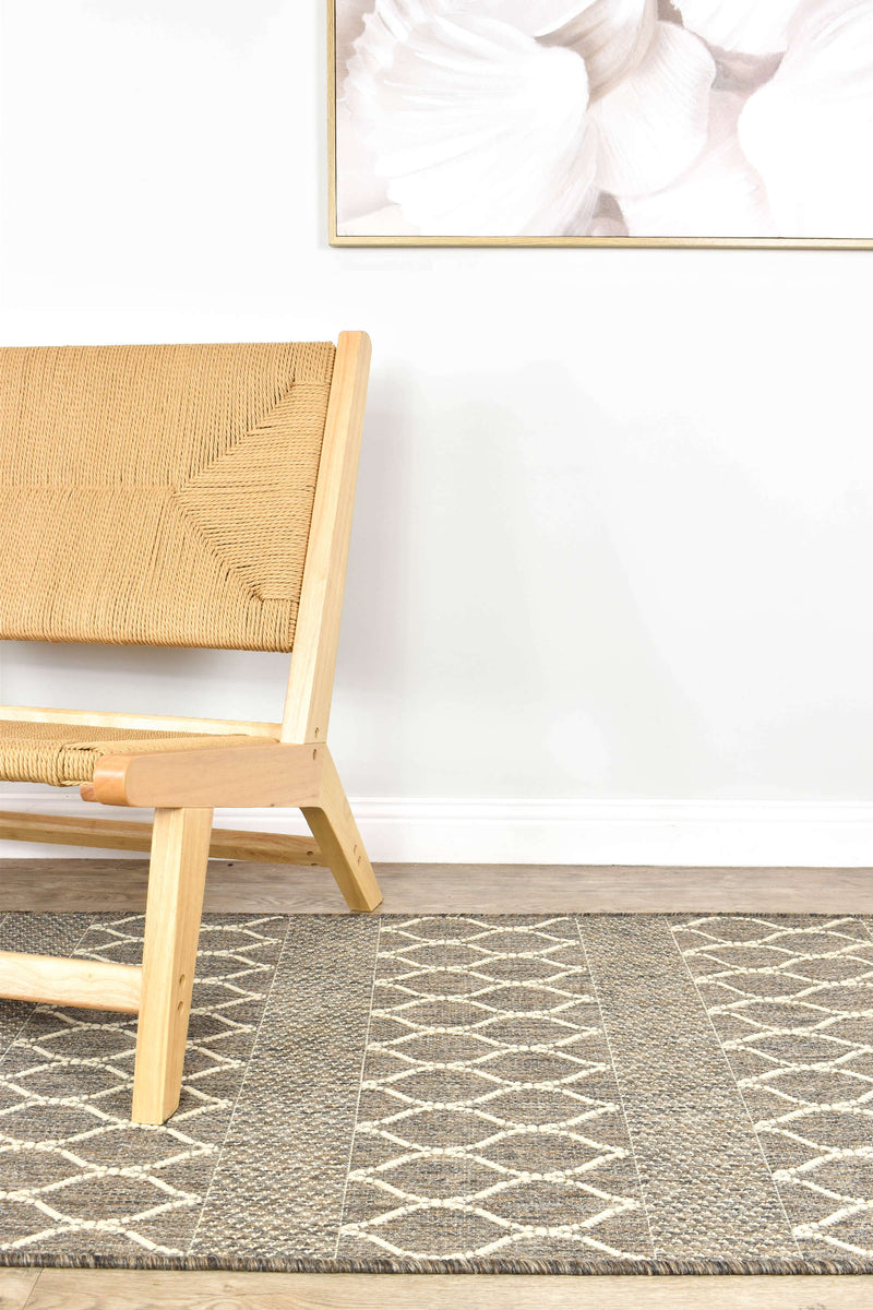 Long Island Trellise strip Brown Rug