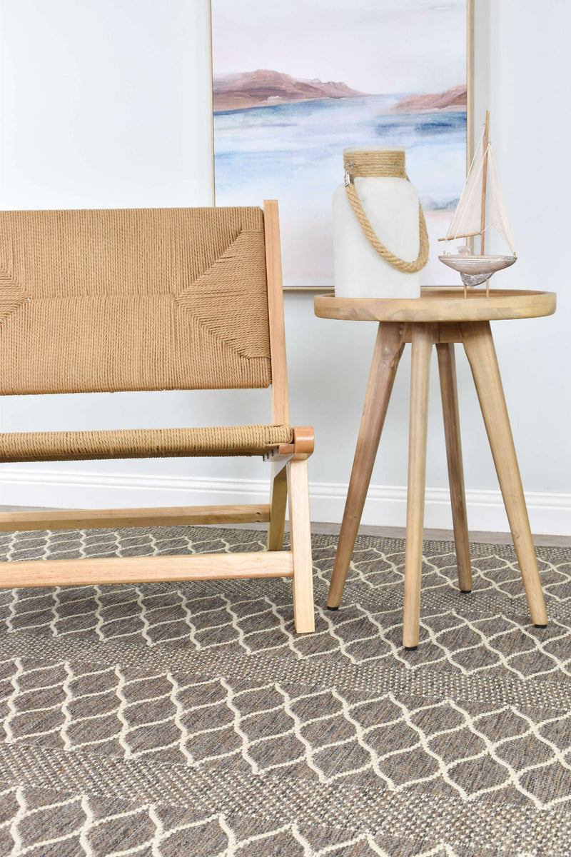 Long Island Trellise strip Brown Rug