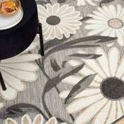 Fascination Flower Silver Round Rug