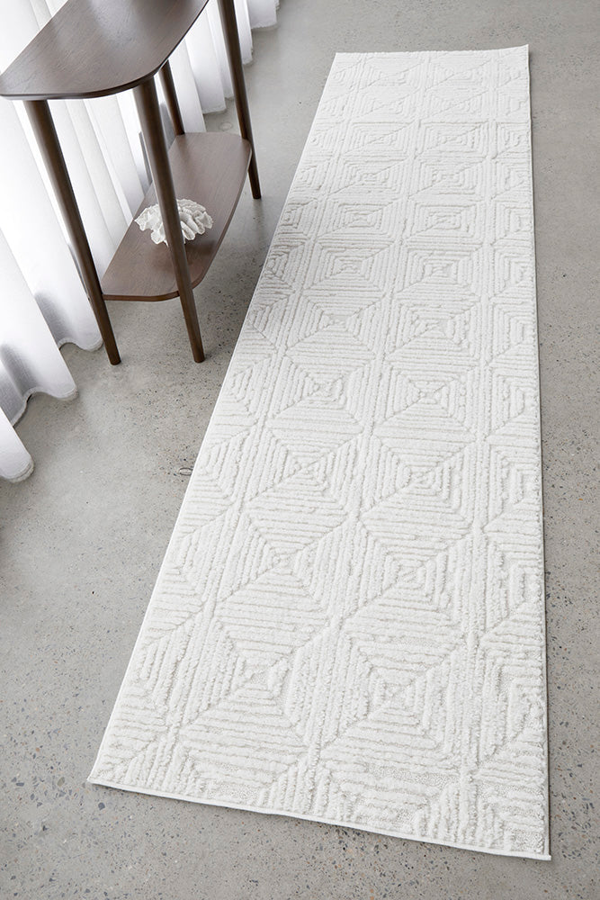 Serenade Shilo White Runner Rug
