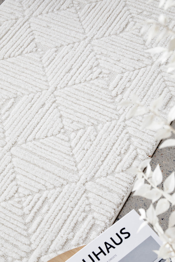 Serenade Shilo White Runner Rug