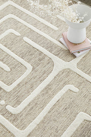 Crest Maze Linen Rug