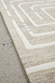 Crest Maze Linen Rug
