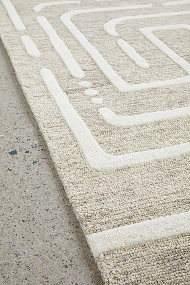 Crest Maze Linen Rug