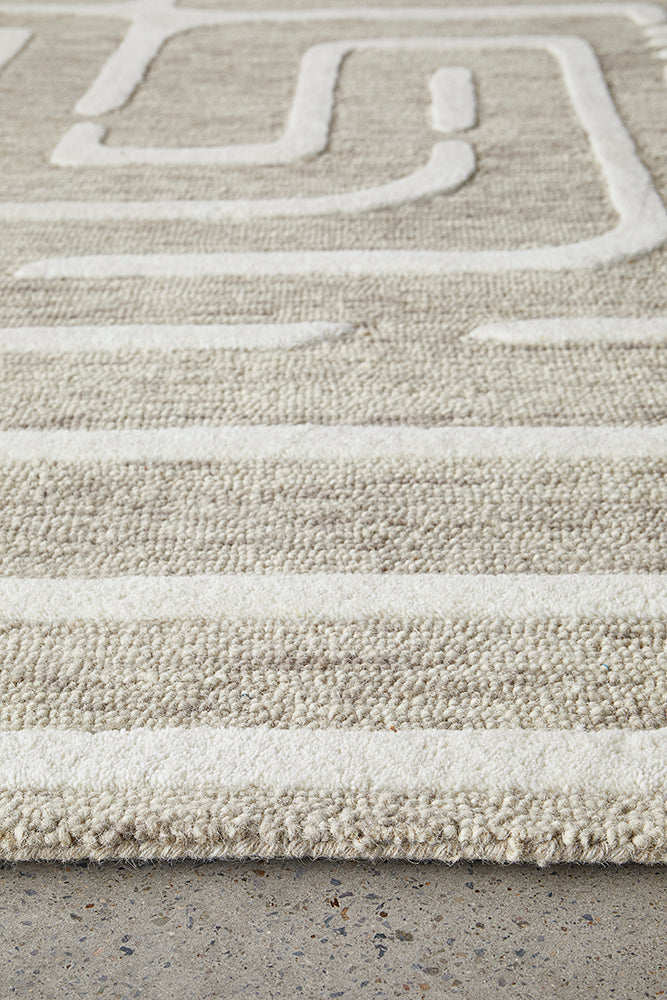 Crest Maze Linen Rug
