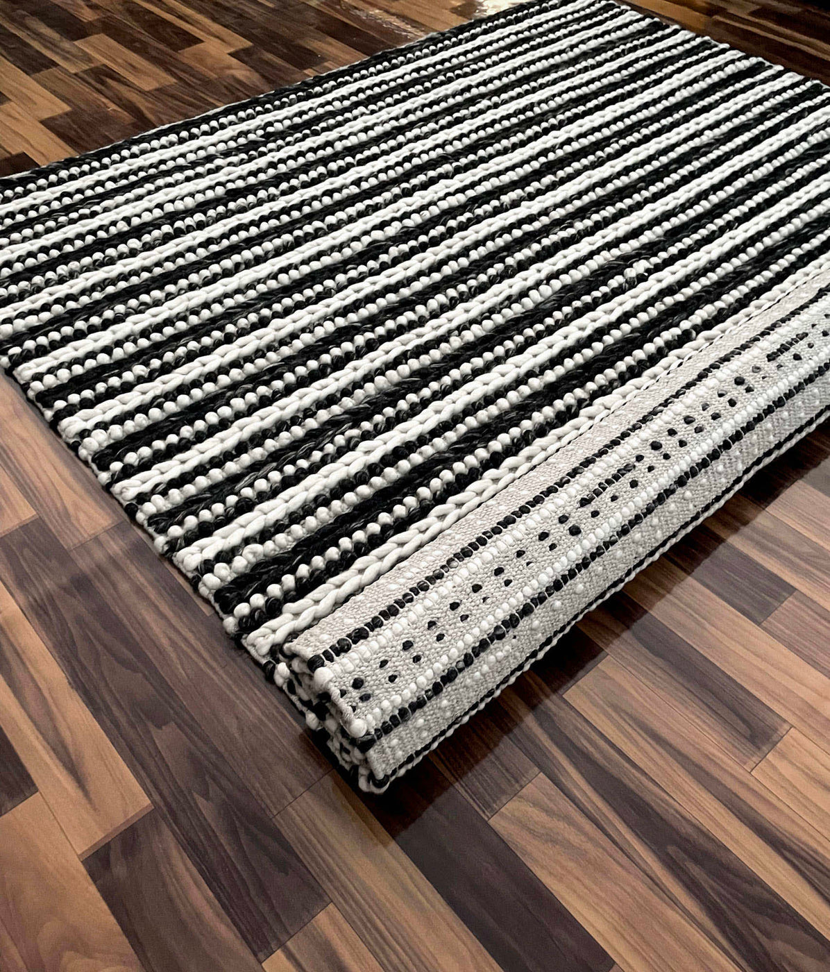 Alpha Arrow Strip Carbon Rug — SydneyRugsOnline