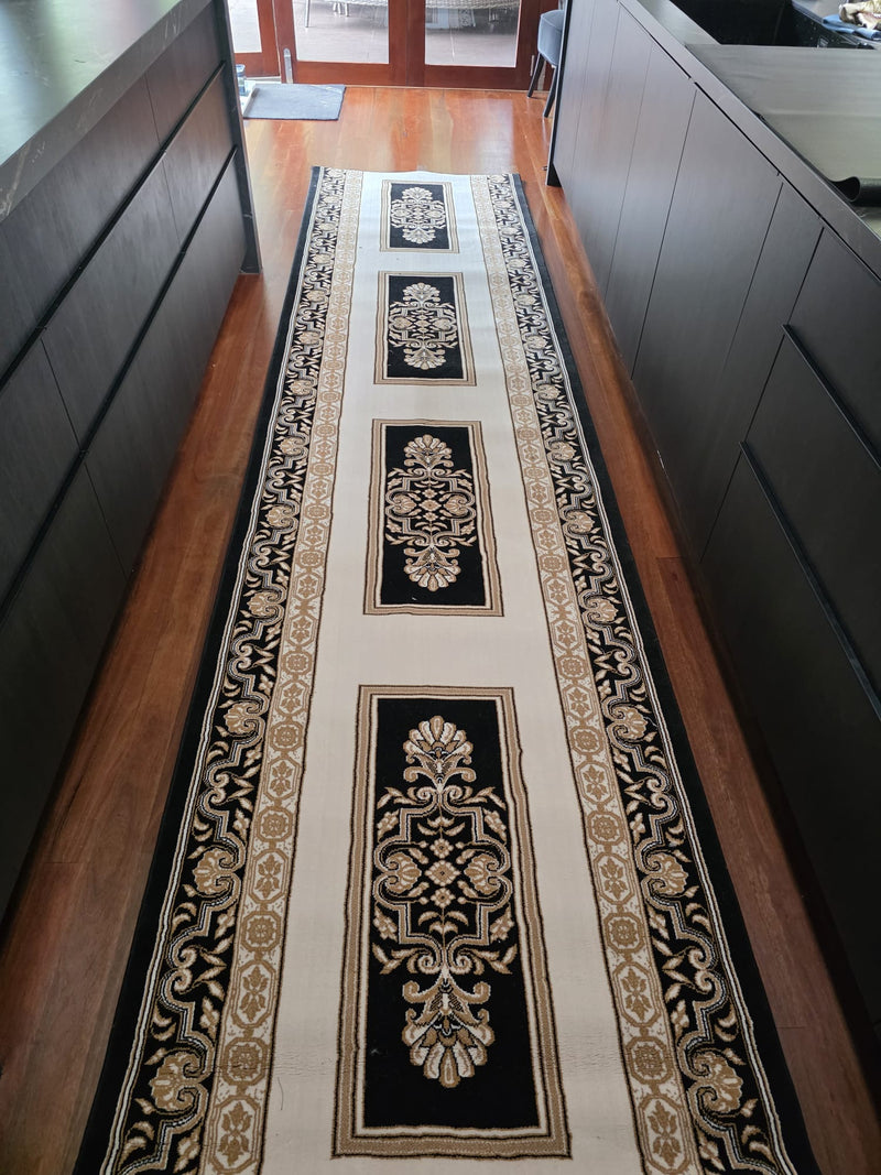 Royal King Special Black Cream Runner Rug