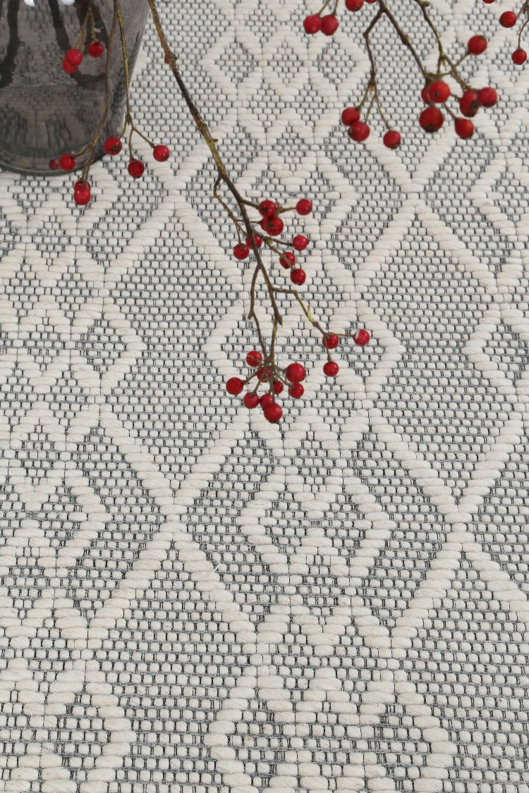 Wamberal Diamond Grey Wool Rug