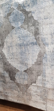 Heartburn Favor Grey Rug