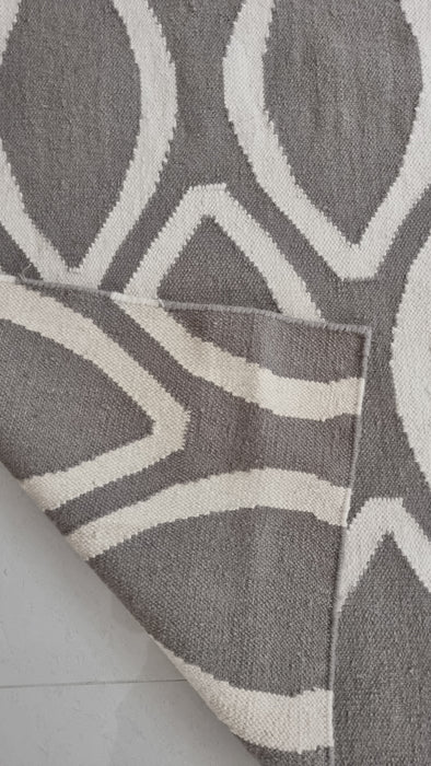 Flat Weave Oval Print Grey Rug