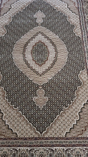 Classic Sydney Black Uniart Rug