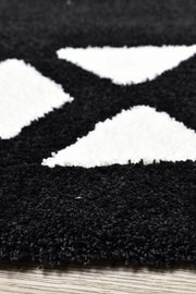 Vicinal Sot Black White Rug