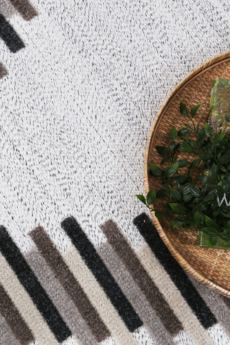 Aresa Beige Cream Diamond Rug