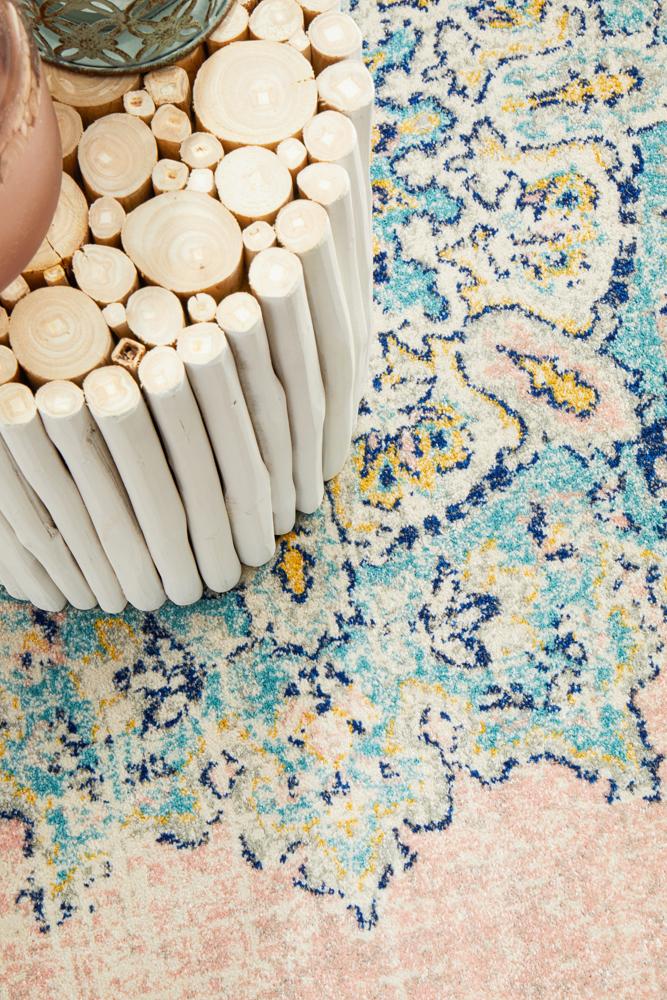 Avenue Approach Flamingo Round Rug