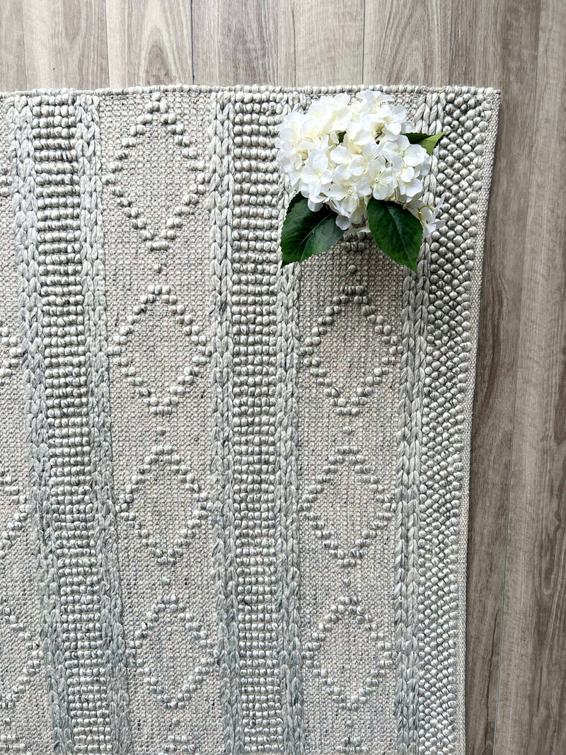 Artistic Ace Spotted Grey Rug