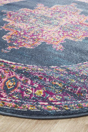 Eclectic Criticalne Round Rug