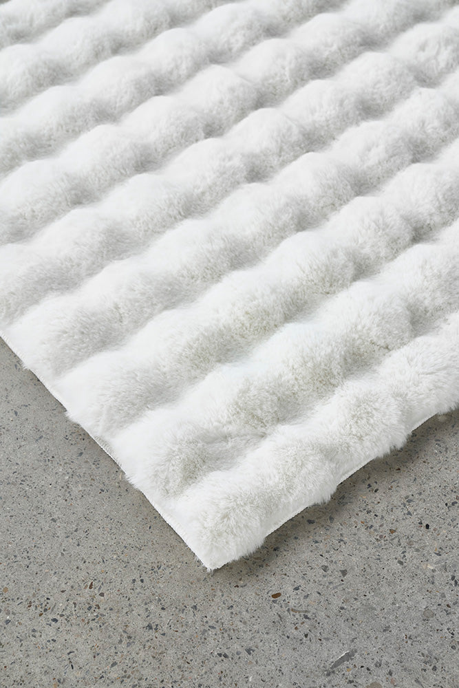 Bubble Machine Washable White Rug