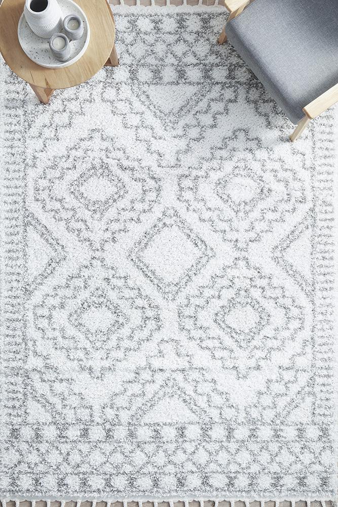 Casualness Moorish White Rug